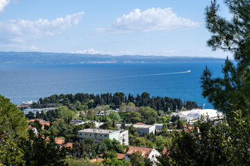 Obraz premium sea in the mountains