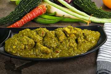 Indian cuisine - Chicken saagwala palak