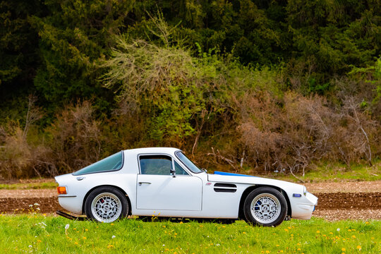TVR M series british oldtimer vintage luxury sports car