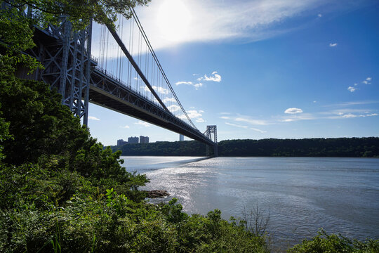 George Washington Brodge and the Hudson River.