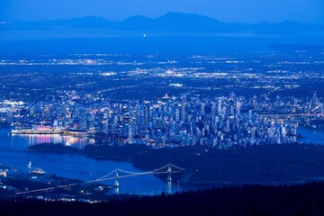 Obraz premium Vancouver city skyline at night drone photography. British Columbia. Canada