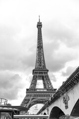 Obraz premium eiffel tower city