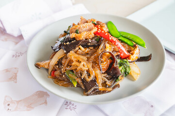 韓国料理　チャプチェ