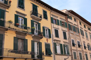 Blick in die Altstadt von Pisa in Italien