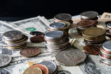 View of the various coins on the various banknotes