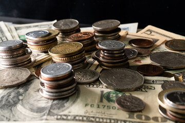 View of the various coins on the various banknotes
