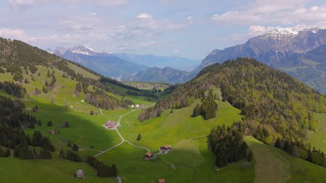 Aerial View mit Blick vom St Margrethenberg Richtung Rheintal Sargans bis Buchs in der Schweiz. Leichte Bew&ouml;lkung