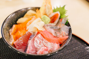 海鮮丼