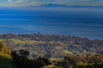 Obraz premium Hiking on the Buena Vista trail in Montecito California