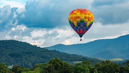 Naklejka premium Sky-high Spectacle: The Vibrant Hot Air Balloon Extravaganza at Wytheville's Chautauqua Balloon Fest