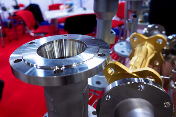 Stainless steel flanges and fittings