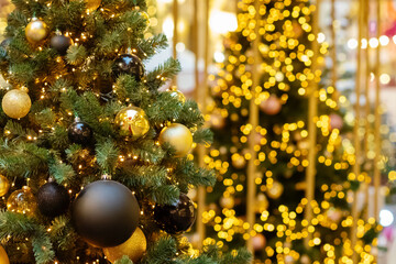 Christmas tree luxury with black and gold balls