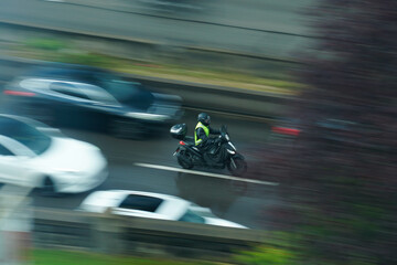 Motoradfahrer in Paris
