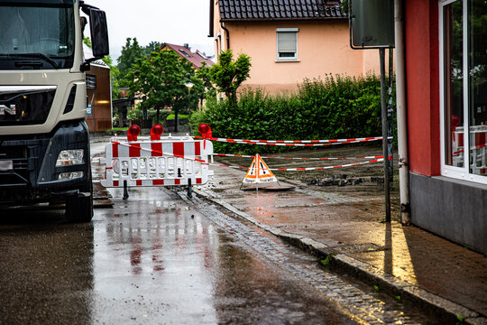 Stra&szlig;ensch&auml;den durch Hochwasser in Winterbach im Remstal (Rems-Murr-Kreis)