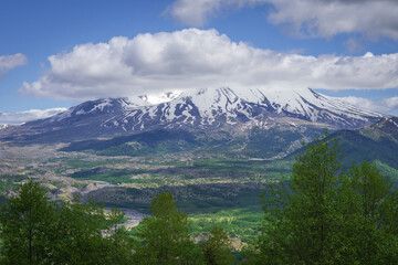 Fototapeta premium Summer view, Mount Sait Helens