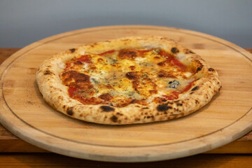 Traditional artisanal pizza with long-maturing dough