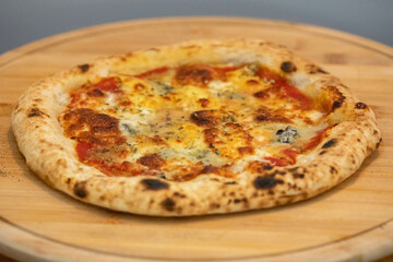 Traditional artisanal pizza with long-maturing dough