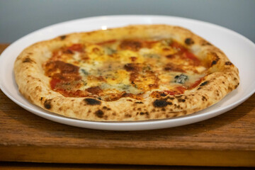 Traditional artisanal pizza with long-maturing dough