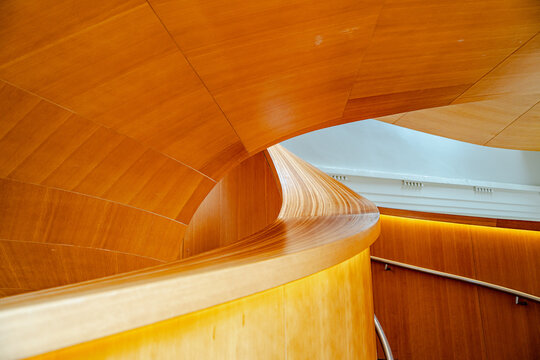 swivel staircase