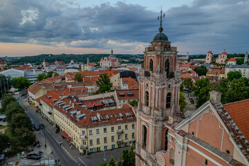 Obraz premium Aerial summer evening sunset view of Vilnius old town, Lithuania