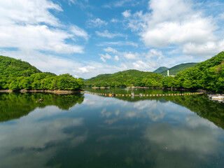 室生ダムのダム湖「室生湖」の風景
