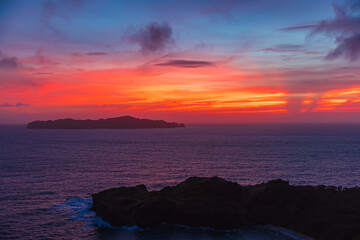 母島・小富士　山頂から望む夕景　
