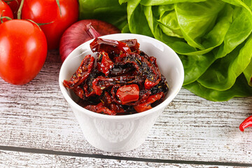 Dry tomato in olive oil