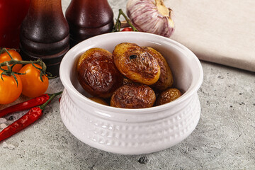 Baked baby potato in the bowl
