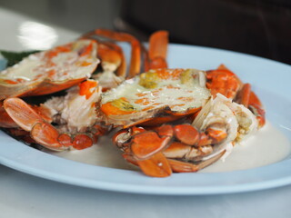 Steamed egg crab with fresh milk
