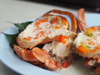 Steamed egg crab with fresh milk