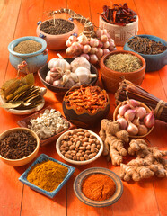 Spices, Gewürze, afrikanische Gewürze, Zwiebeln, Knoblauch, 