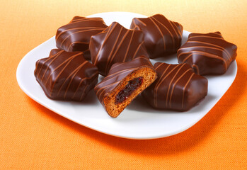 Waldfrucht-Sterne,  Lebkuchensterne mit Fuellung