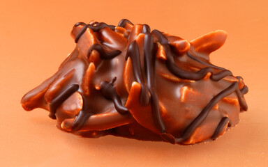 Mändelchen, Praline, Lebkuchen, Schokomandeln, Vollmilchschokolade,