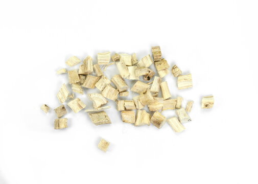 Dry chopped root of marshmallow (Althaea officinalis). Marshmallow root (Althaeae radix) is traditionally used for irritation of mucous membranes, including use as a gargle for mouth and throat.