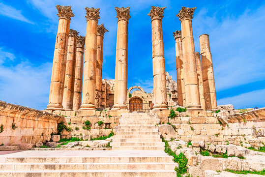 Jerash Archeological City, Jordan: Temple of Artemis in the ancient roman city of Gerasa modern Jerash, a roman decapolis city. Middle East travel destination