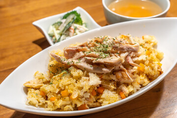 美味しいチキンピラフ