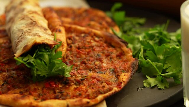 lahmacun Turkish food