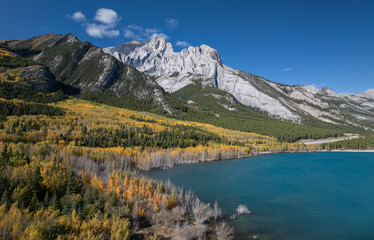 Fototapeta premium Beautiful landscape near Abraham lake in Alberta, Canada 