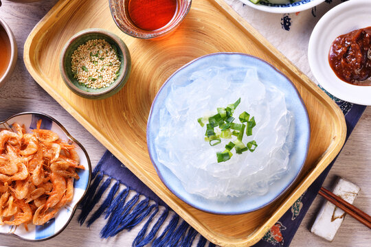 Chinese traditional cuisine - Spicy liangpi    