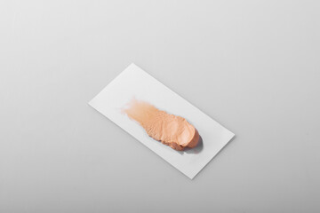 흰배경위에 화장품의 질감있는 제형.
