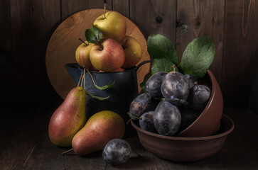 Ripe autumn fruits