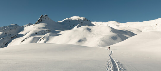 Switzerland, Bagnes, Cabane Marcel Brunet, Mont Rogneux, ski touring in the mountains