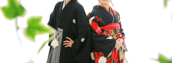 着物を着た男女