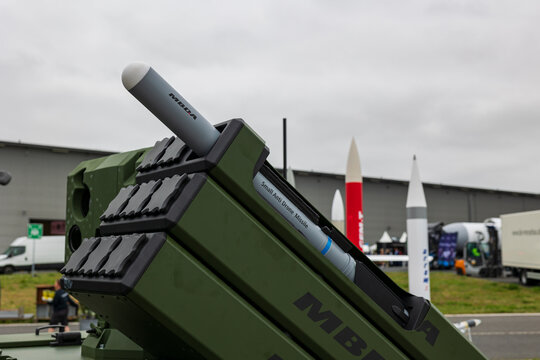 Lenkflugk&ouml;rper SADM (Small Anti Drone Missile) zur Bek&auml;mpfung von Klein-Drohnen der Firma MBDA.