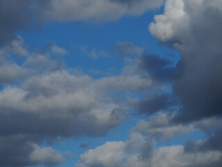Obraz premium Panorama of the sky with particularly interesting clouds in Tuscany Italy
