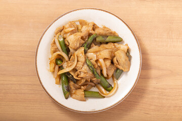 アスパラガスと豚肉の炒め物