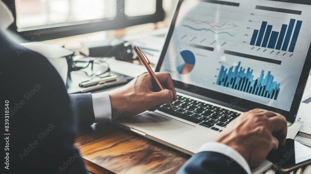 Aufkleber A financial advisor discussing investment strategies with a client, using business graphs and charts to illustrate opportunities