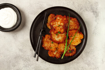potato pancakes, pancakes with sour cream, Belarusian dish, homemade, no people,