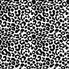 
leopard print seamless background, vector illustration, fashionable pattern for clothing print, fabric