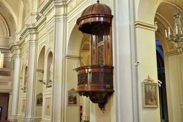 Vasto - Pulpito nella Chiesa di Santa Maria Maggiore